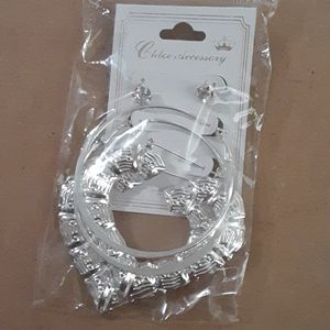 Chloe Accessory Earrings